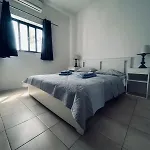 Two Bedroom Seaview - St Pauls Bay Apartment