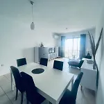 Two Bedroom Seaview - St Pauls Bay Apartament