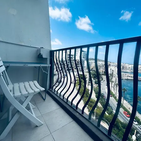 Two Bedroom Seaview - St Pauls Bay アパート *