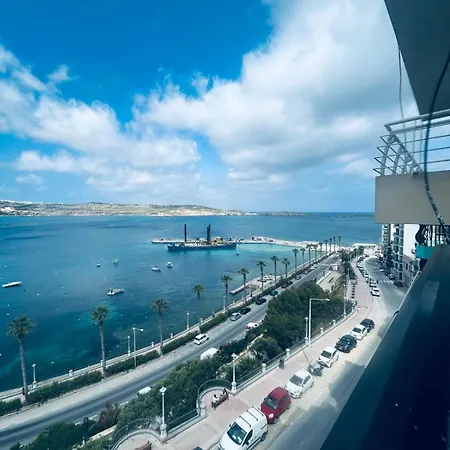 Two Bedroom Seaview - St Pauls Bay アパート