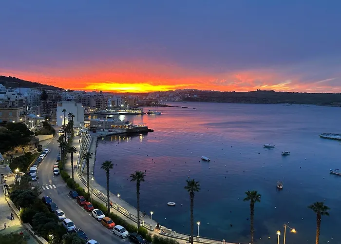 Two Bedroom Seaview - St Pauls Bay Apartment