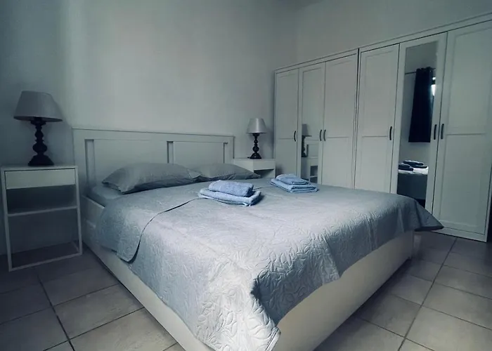 Apartment Two Bedroom Seaview - St Pauls Bay