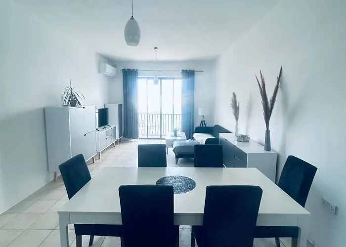 Apartment Two Bedroom Seaview - St Pauls Bay *