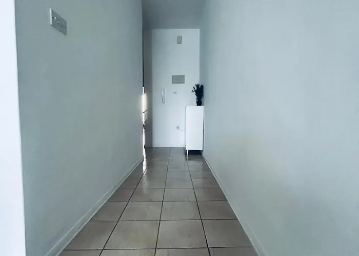 Two Bedroom Seaview - St Pauls Bay Apartment