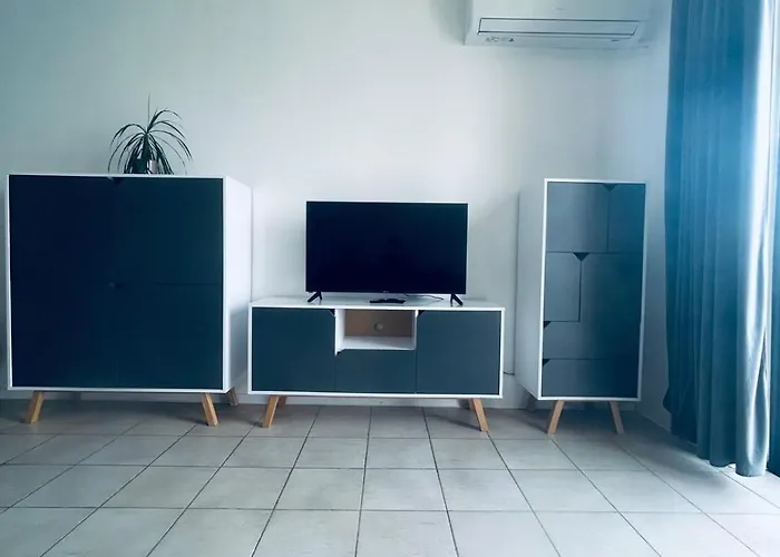 Two Bedroom Seaview - St Pauls Bay *